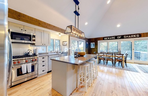 Chilmark House | Beautiful dog-friendly home with water view, balcony & washer/dryer