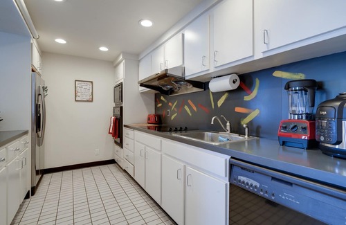 Downtown Portland Condo | Beautiful Down Town Portland! 14th floor 2BDR/@ Bath