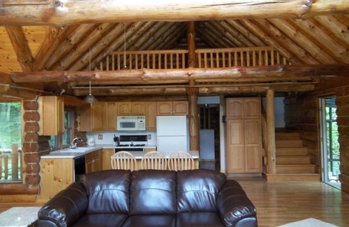 Kimbolton Cabin | Beautiful Eagle Rock Lodge!