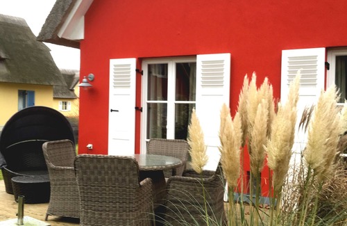 Glowe House | Beautiful, elegant holiday home "Svantovit" in a prime location in Glowe