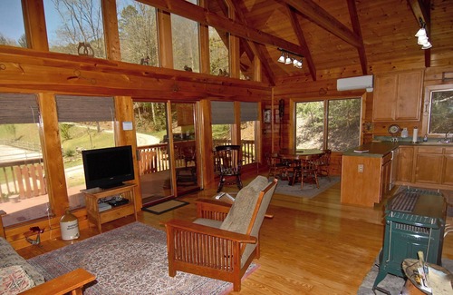 Brevard Cabin | Beautiful Equestrian Estate - Rated 'Exceptional' since 2014