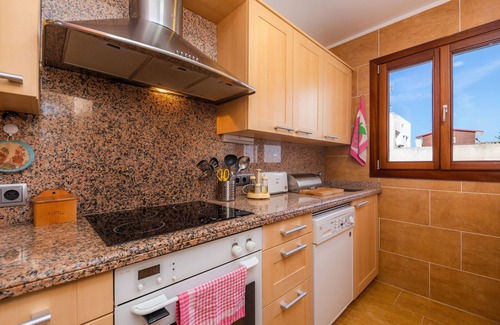 Portocolom Apartment | Beautiful apartment with air conditioning, sea views, balcony, rooftop terrace and Wi-Fi