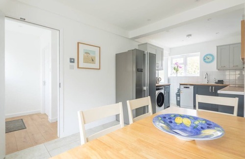 Cambridge House | Beautiful Family Home With Garden - Near River Cam