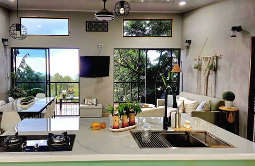 Aguas Zarcas House | Beautiful family-sized loft with pool, roomy balcony and spacious outdoor areas