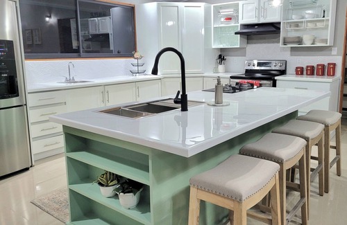 Aguas Zarcas House | Beautiful family-sized loft with pool, roomy balcony and spacious outdoor areas