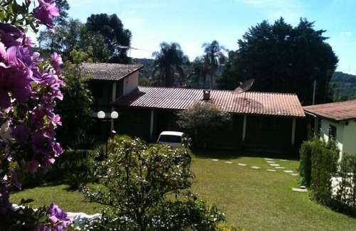 Mairipora House | Beautiful farmhouse in the middle of nature, swimming pool, barbecue, fireplace and Wi-Fi