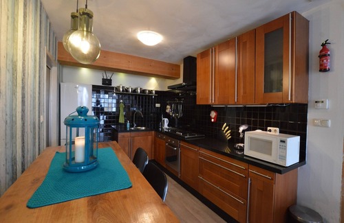 Wapse Other | Beautiful farmhouse in Wapse with fenced garden