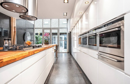 Oud-Alblas Other | Beautiful farmhouse Het Vinkenest in Oud-Alblas for 16 persons