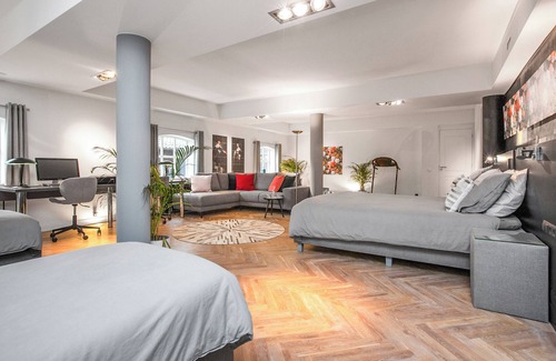 Oud-Alblas Other | Beautiful farmhouse Het Vinkenest in Oud-Alblas for 16 persons