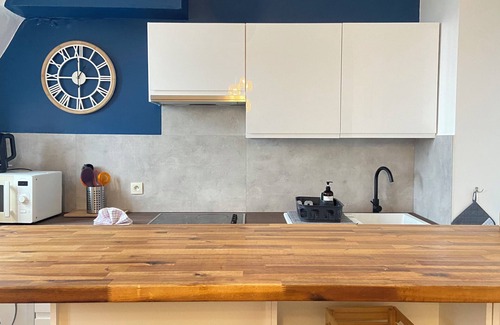 Bordeaux Golden Triangle Apartment | Beautiful flat in a historic building near the Allées de Tourny