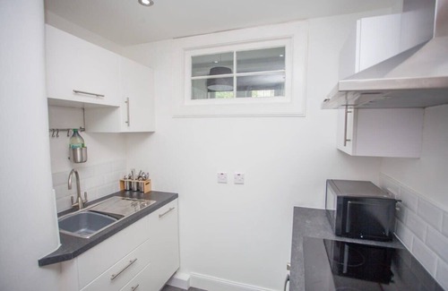 Glasgow Westend Apartment | Beautiful Flat in Great West end Location