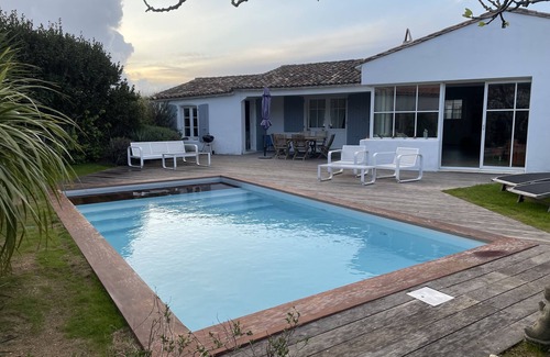 Le Bois-Plage-en-Re House | Beautiful villa with pool at Bois Plage