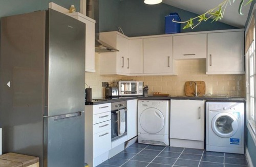 East Cowes House | Beautiful Frank James Court