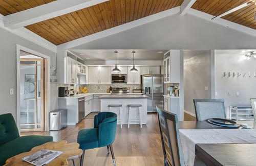 North Fork House | Beautiful Fully Stocked and Pet Friendly Home Near Yosemite and Bass Lake!