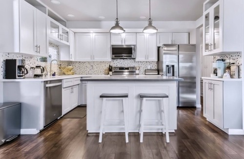 North Fork House | Beautiful Fully Stocked and Pet Friendly Home Near Yosemite and Bass Lake!