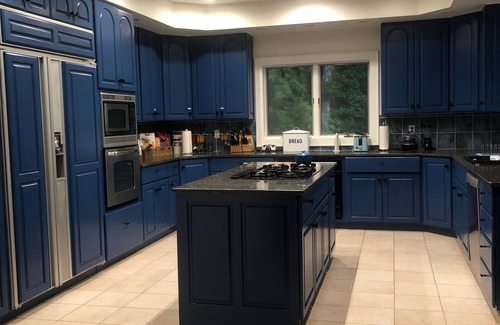 Brookfield House | Beautiful, Fun Lakefront Retreat - Perfect for family reunions/ groups
