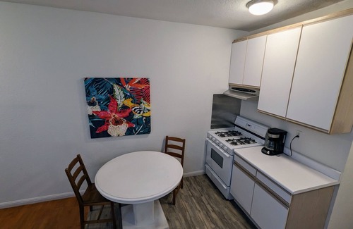 South Beach House | Beautiful furnished large 2 bedroom apartment in the heart of San Francisco