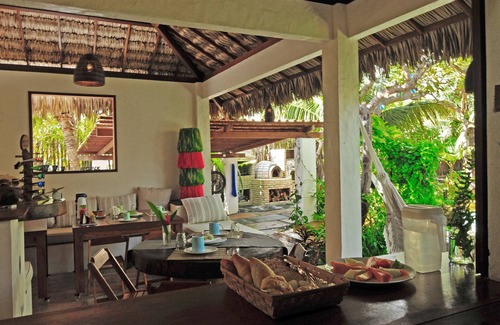 Prea Villa | Beautiful garden beach house - Castelo do Vento, Prea, Brazil.