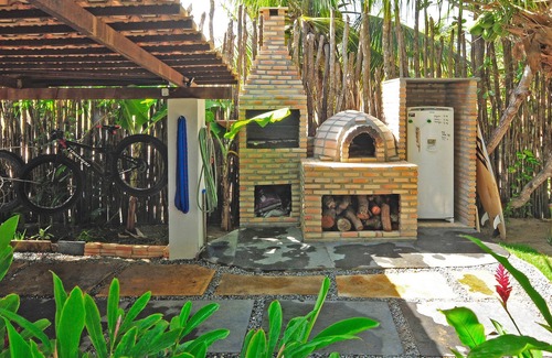 Prea Villa | Beautiful garden beach house - Castelo do Vento, Prea, Brazil.