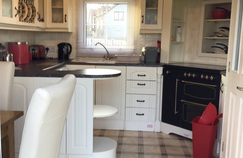 Newborough Ski Chalet | Beautiful 2-Bed Chalet in Llanfairpwllgwyngyll