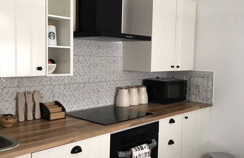 Newcastle-Under-Lyme House | BEAUTIFUL HOME, NEWLY REFURBISHED, 3 BEDROOM HOUSE near Alton Towers, Wedgwood.