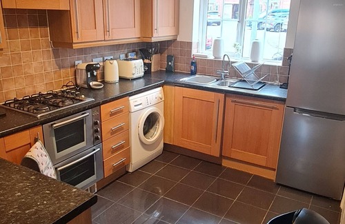Leighton Buzzard House | Beautiful Generous 5-bedroom house superb amenities perfect home-away-from-home