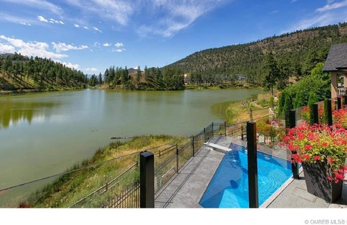 Wilden House | Beautiful Getaway Home for a Large Family or Friends with saltwater pool/hot tub