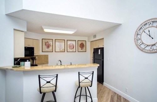 Isla del Sol Condo | Beautiful Golf course views minutes from St. Pete Beach