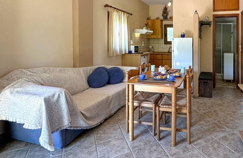 Paralia House | Beautiful home in Agios Andreas Astros