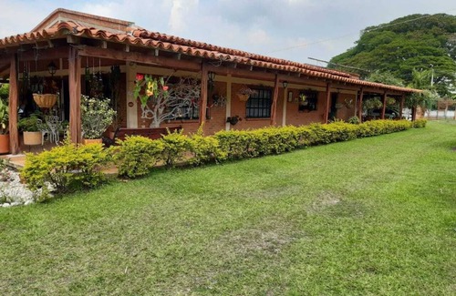 Palmira House | Beautiful Heavenly Country House