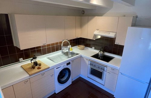 Petit-Saconnex / Servette Apartment | Beautiful heritage 1 bedroom apartment