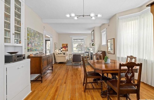 Saskatoon Downtown House | Beautiful Historical Charm 5 minutes from University.