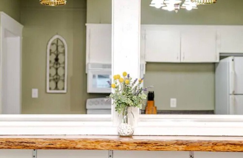 Aberdeen House | Beautiful Historical Downtown Home