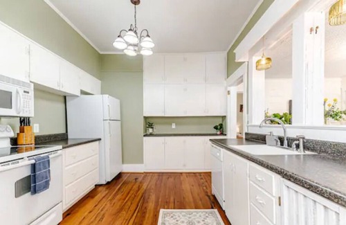 Aberdeen House | Beautiful Historical Downtown Home