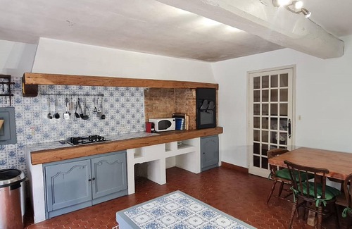 SammarÃ§olles House | Beautiful holiday home with private pool
