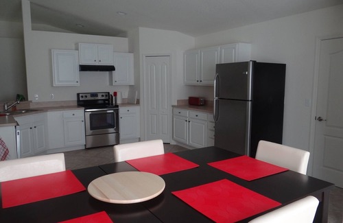 Lake Wales Villa | Beautiful holiday home with private swimming pool suitable for 6 people