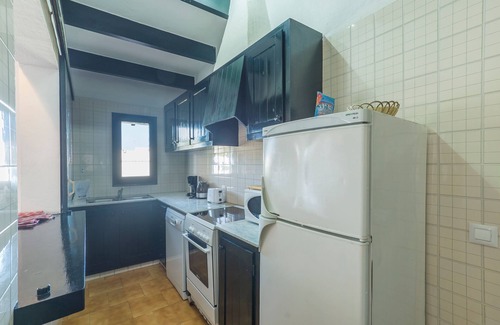 Binisafua House | Beautiful Holiday Home in Residential Complex with Pool, Wi-Fi, Terrace and Lawn