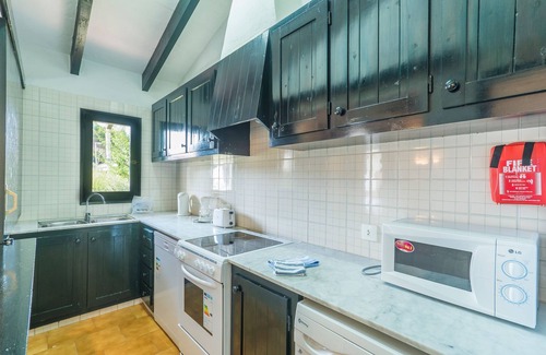 Binisafua House | Beautiful Holiday Home in Residential Complex with Pool, Wi-Fi, Terrace and Lawn