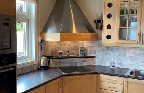 Vagsoy House | Beautiful holiday home in the center of Måløy