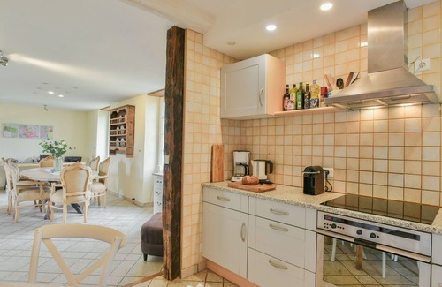 Degagnac House | Beautiful holiday home with a shared pool