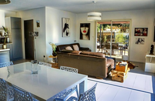 Lorgues House | Beautiful holiday home with garden