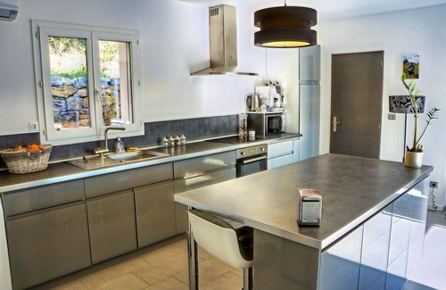 Lorgues House | Beautiful holiday home with garden