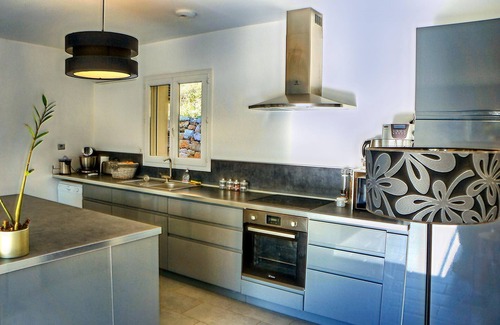 Lorgues House | Beautiful holiday home with garden