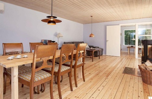 Faarevejle House | Beautiful Holiday Home in F revejle with Terrace