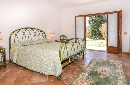 Manziana House | Beautiful holiday home, a few minutes from Lake Bracciano and the sea of Marina di Cerveteri, surrou