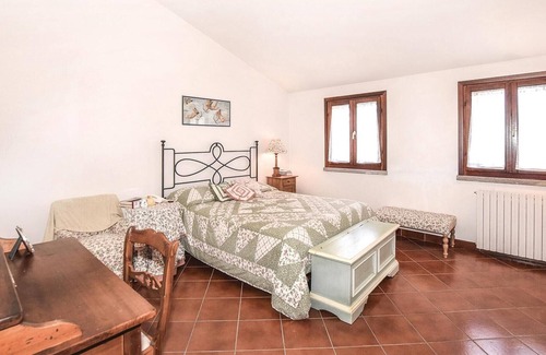 Manziana House | Beautiful holiday home, a few minutes from Lake Bracciano and the sea of Marina di Cerveteri, surrou