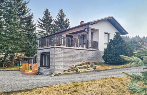 Adorf House | Beautiful home in Adorf/OT Leubetha