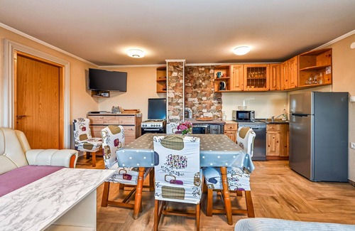 Varazdinske Toplice House | Beautiful home in Leskovec Toplicki