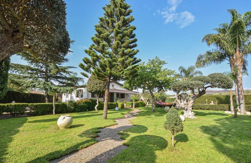 Chiaramonte Gulfi House | Beautiful home in Chiaramonte Gulfi