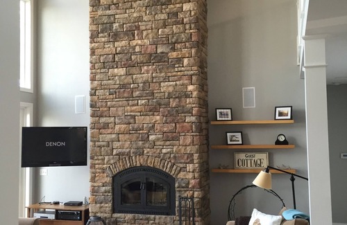Sanford House | Beautiful Home Away from Home -